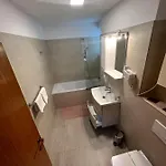 5 Star *