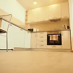 5 Star Apartment