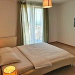 5 Star Apartment