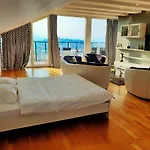 5 Star Apartment