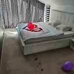 5 Star *